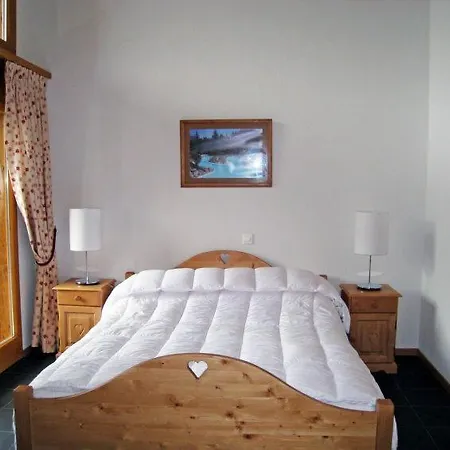 Appartement Sleeps 6 Pool Wifi Val dʼIlliez
